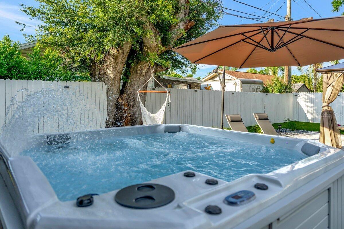 Image 9 of 33 For 2925 24th Street N