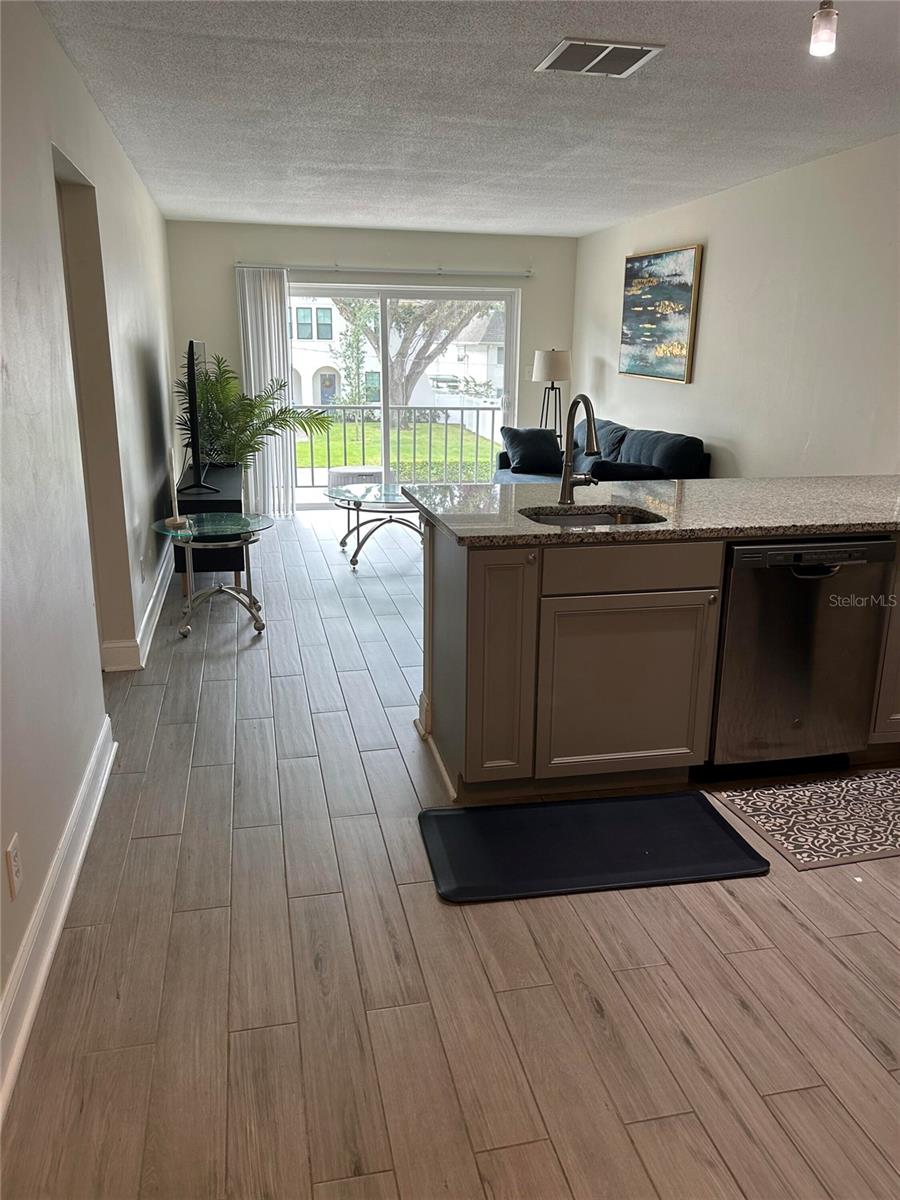Image 12 of 18 For 4611 Fig Street 204