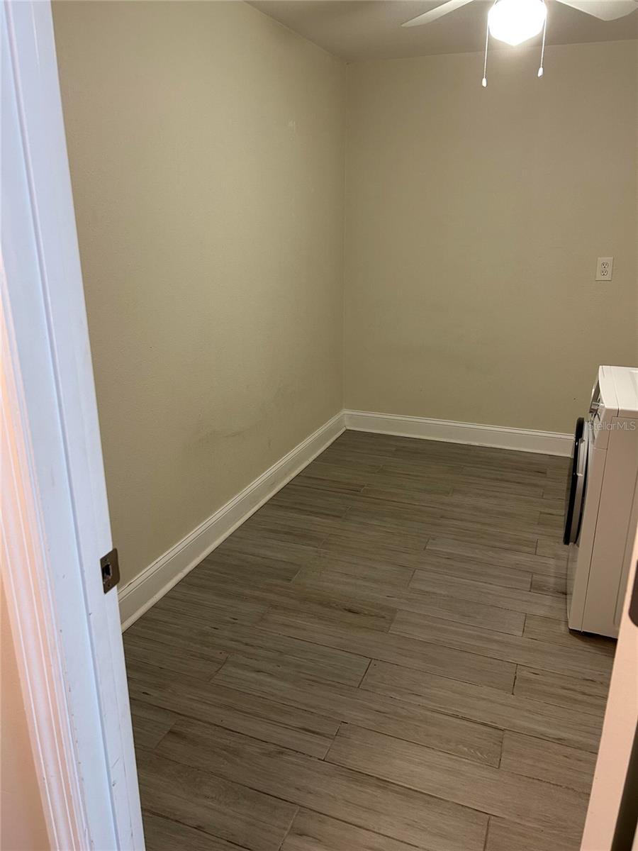 Image 16 of 18 For 4611 Fig Street 204