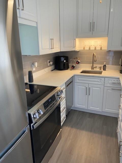 Image 16 of 22 For 640 Park Avenue N 26