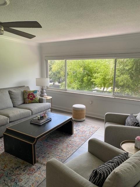 Image 7 of 22 For 640 Park Avenue N 26