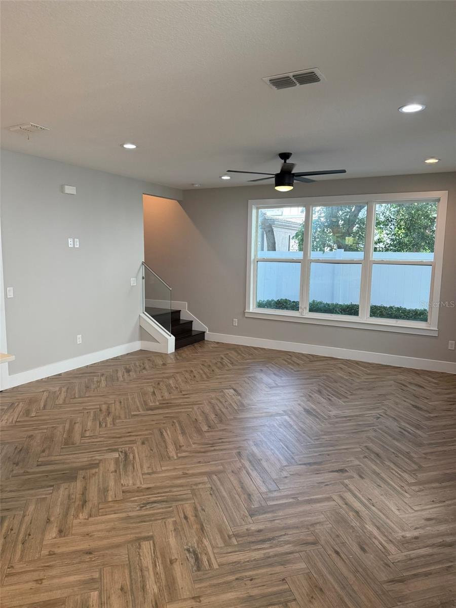 Image 4 of 20 For 521 Peachtree Road