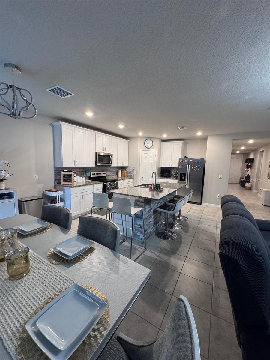Image 11 of 44 For 1424 Saguaro Street