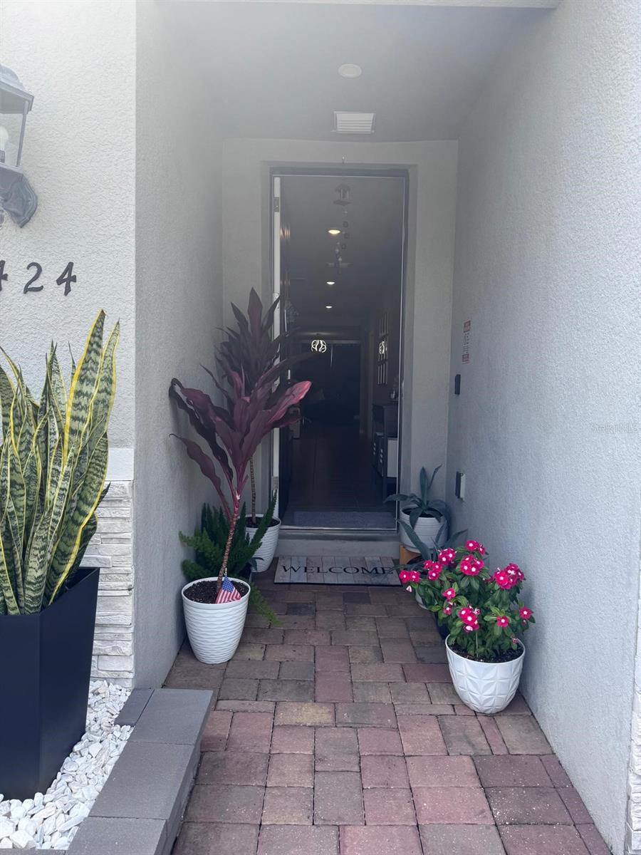 Image 4 of 44 For 1424 Saguaro Street