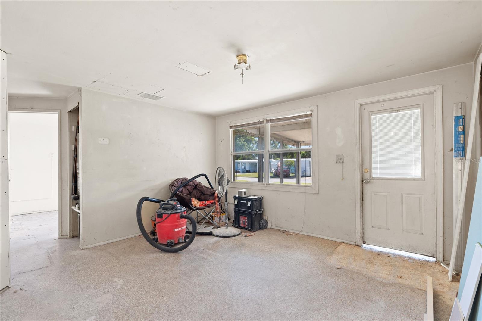 Image 13 of 29 For 11982 106th Street