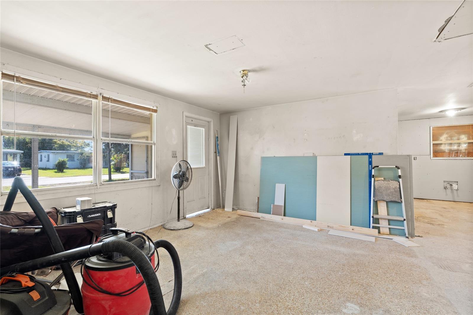 Image 15 of 29 For 11982 106th Street