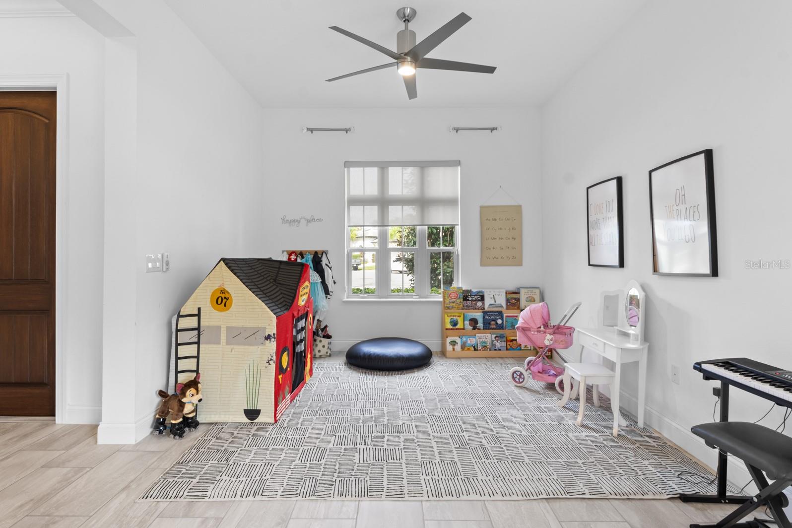 Image 6 of 60 For 10414 Angel Oak Court