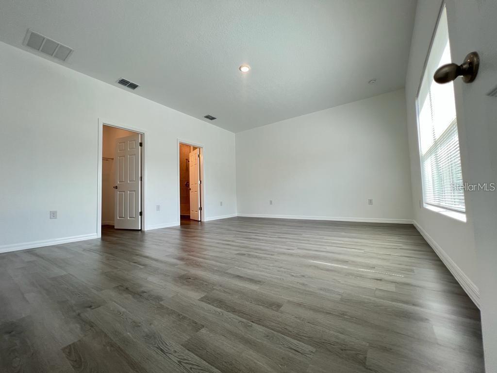 Image 13 of 22 For 407 Treemont Avenue Sw