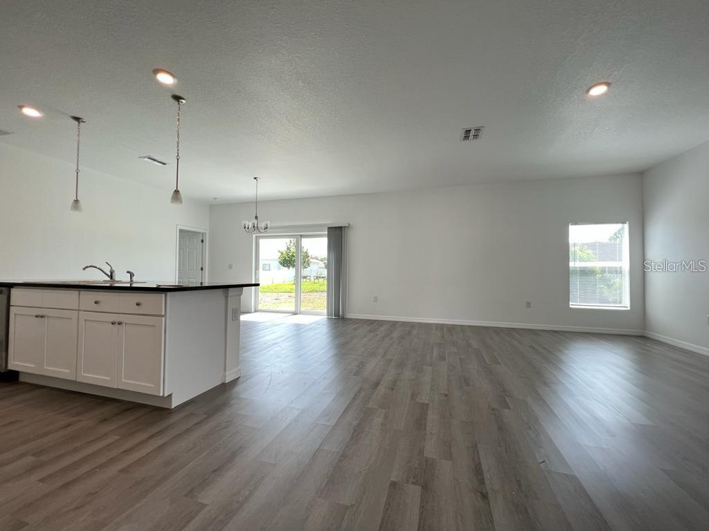 Image 14 of 22 For 407 Treemont Avenue Sw