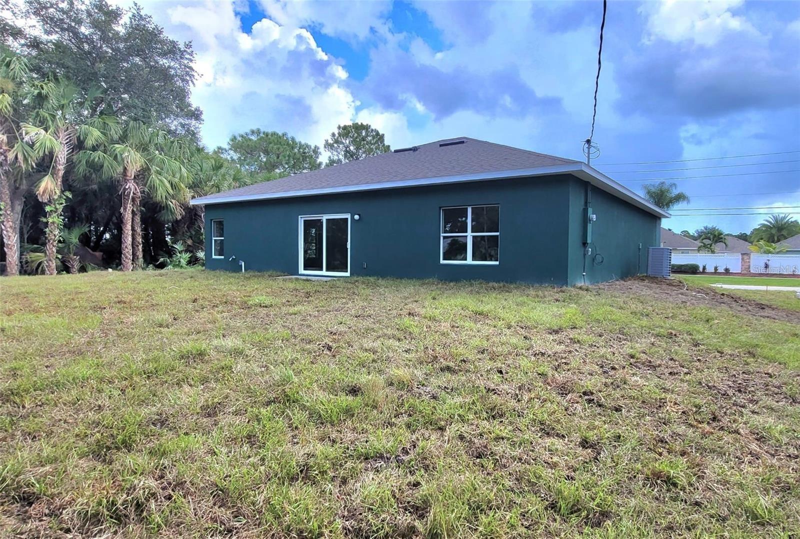 Image 2 of 22 For 407 Treemont Avenue Sw