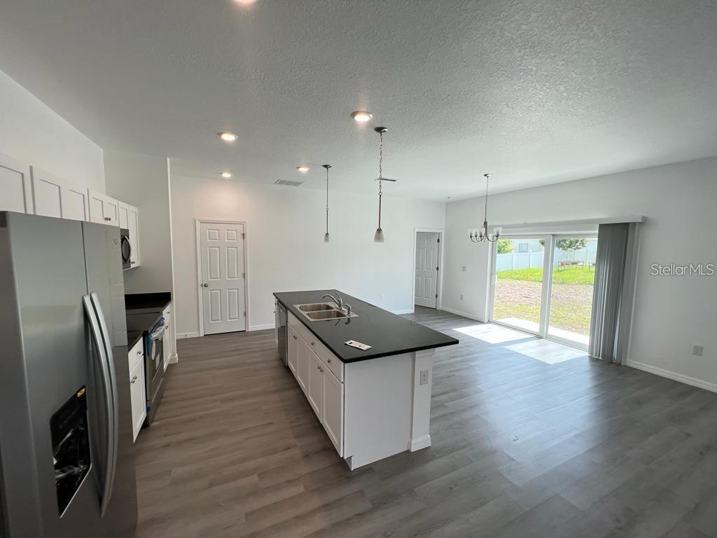 Image 8 of 22 For 407 Treemont Avenue Sw