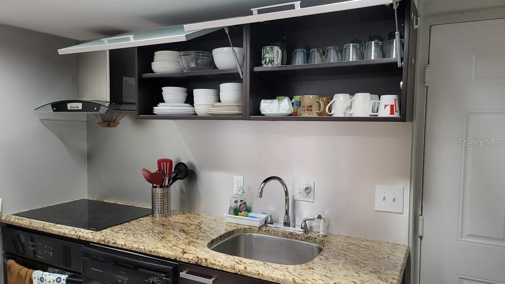 Image 8 of 13 For 701 Madison Avenue 302