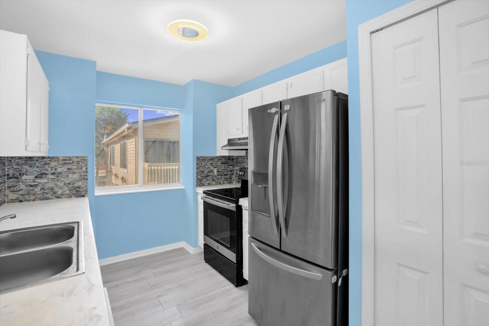 Image 11 of 30 For 1121 Spring Meadow Drive 11221