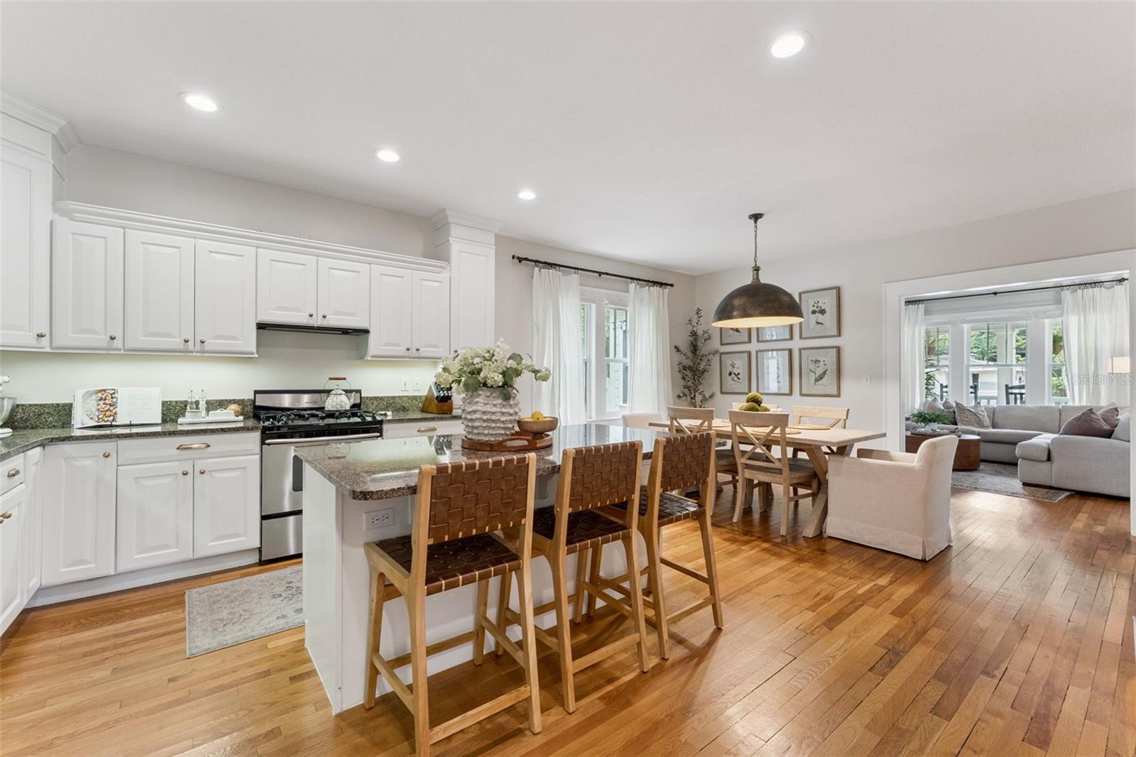 Image 9 of 69 For 1513 Amelia Street