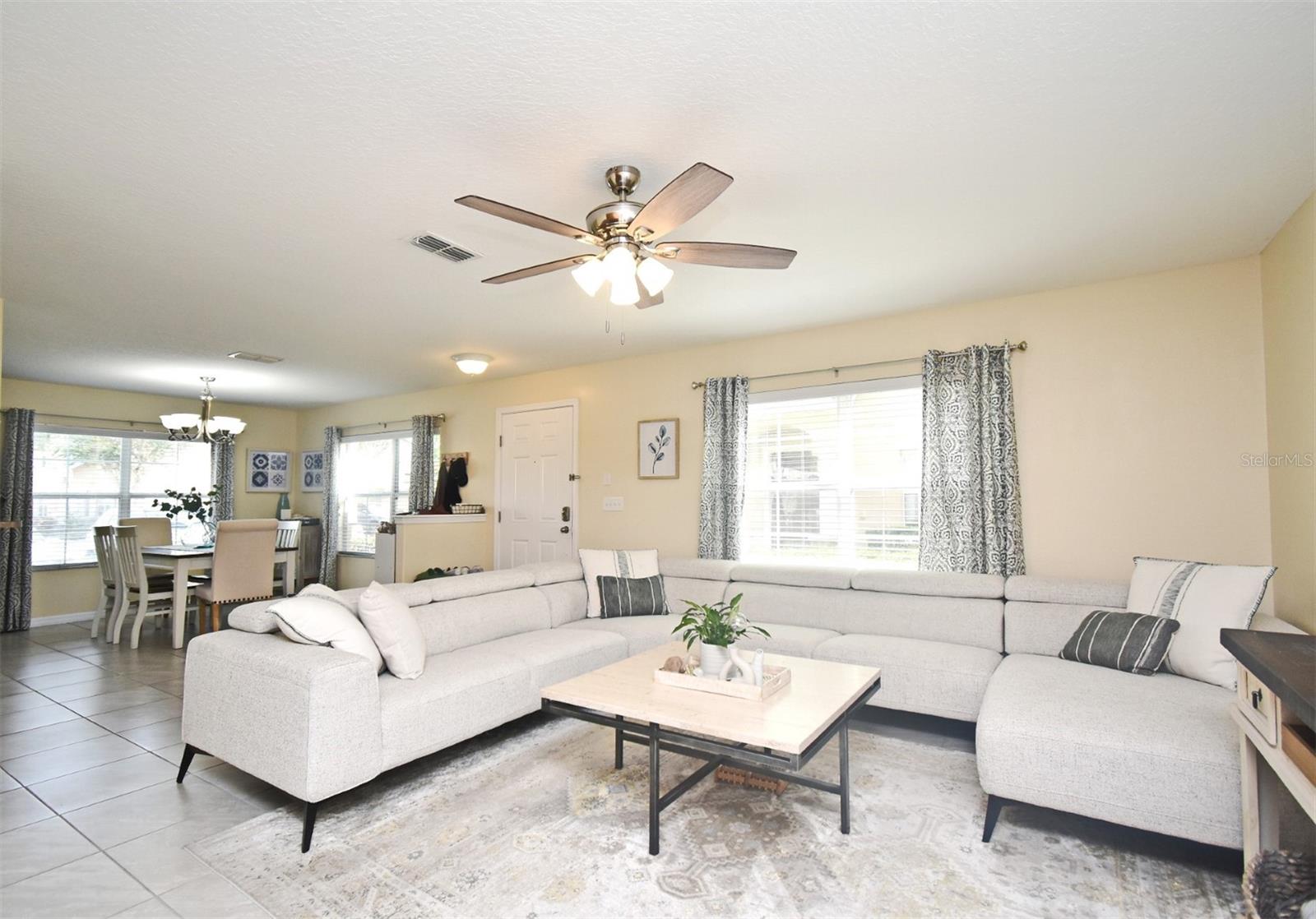 Image 3 of 23 For 200 Carina Circle