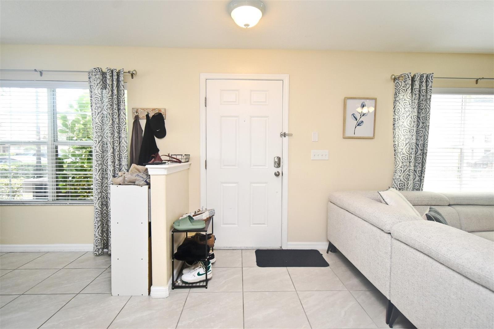 Image 5 of 23 For 200 Carina Circle