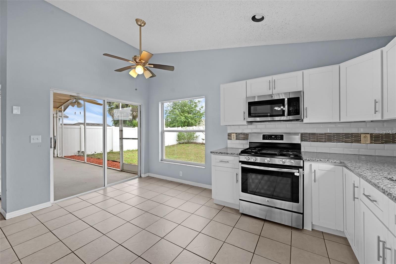 Image 12 of 30 For 7712 Water Oak Court
