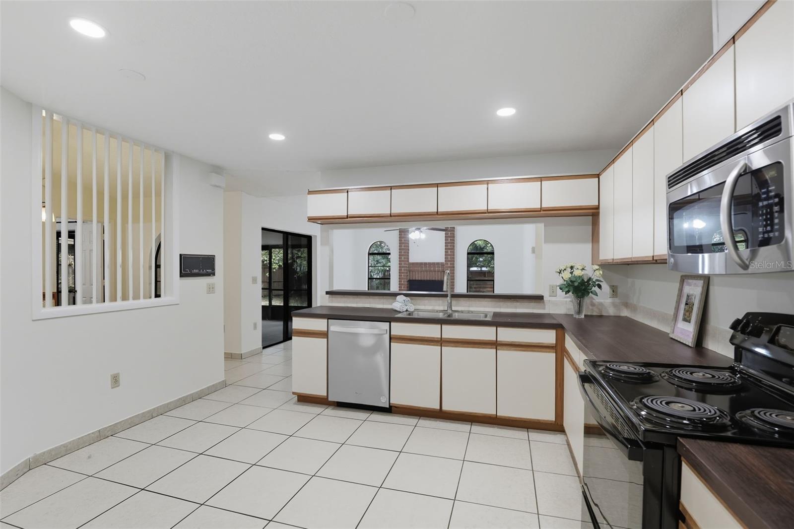 Image 15 of 36 For 10142 Cheshunt Drive