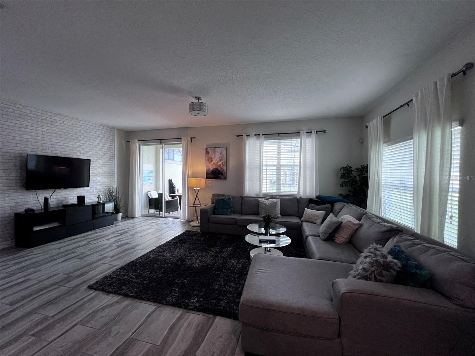 Image 37 of 43 For 9033 Dogleg Drive