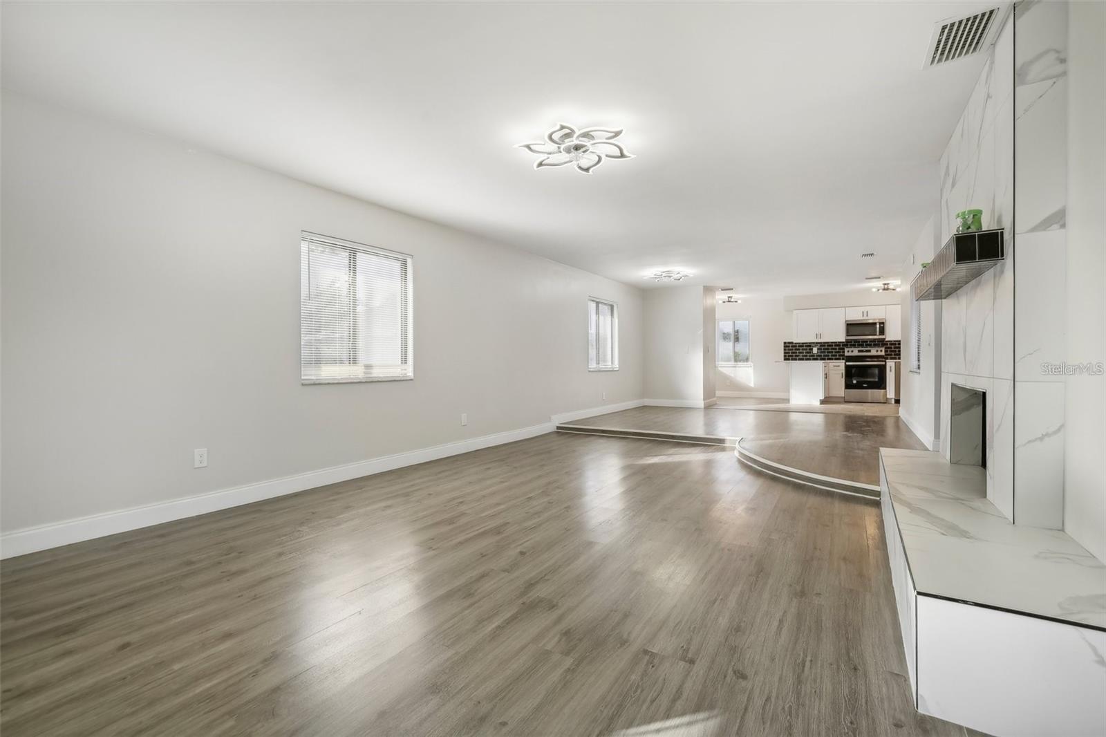 Image 8 of 36 For 1052 Manchester Circle
