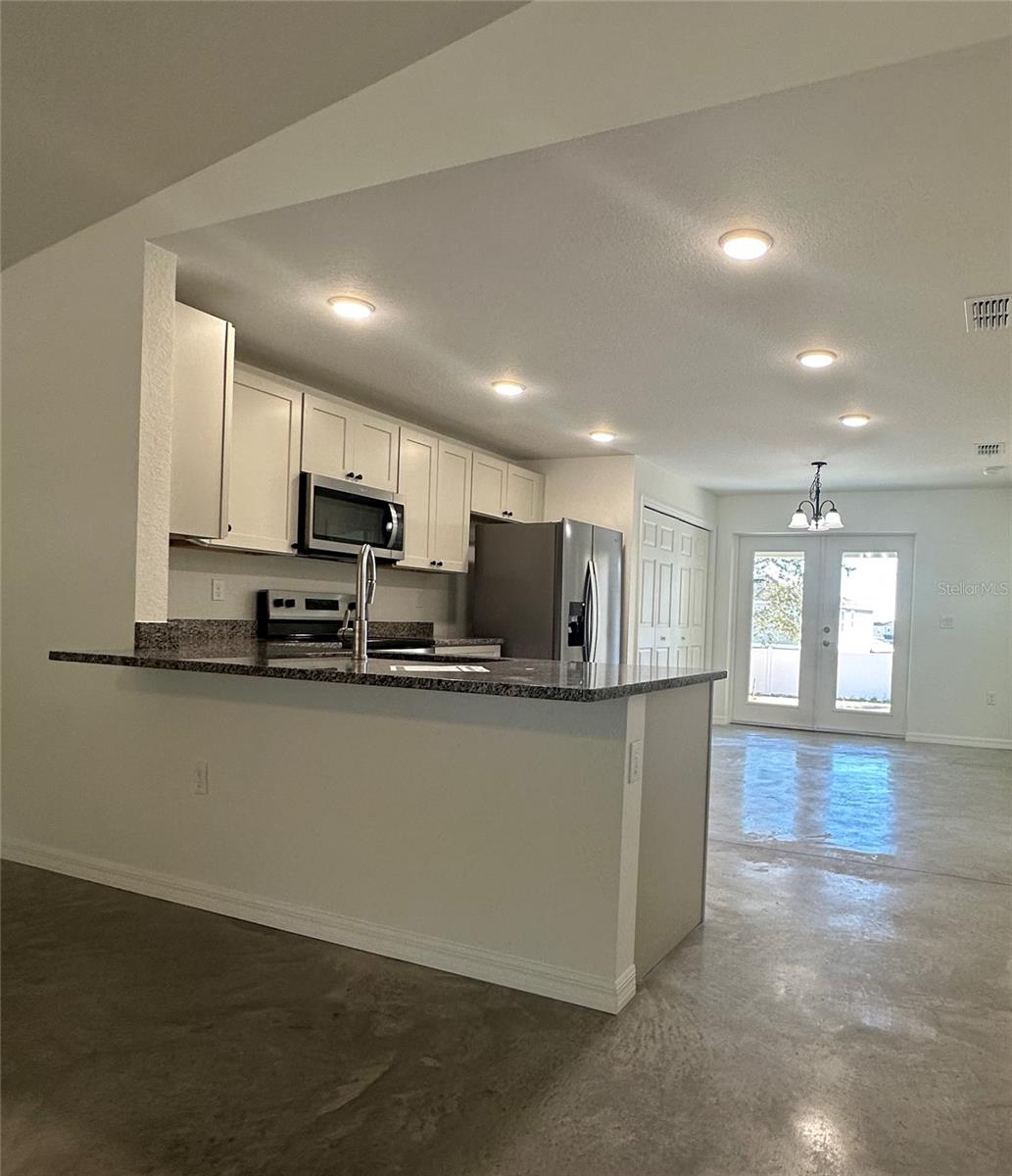 Image 3 of 11 For 753 30th Street N