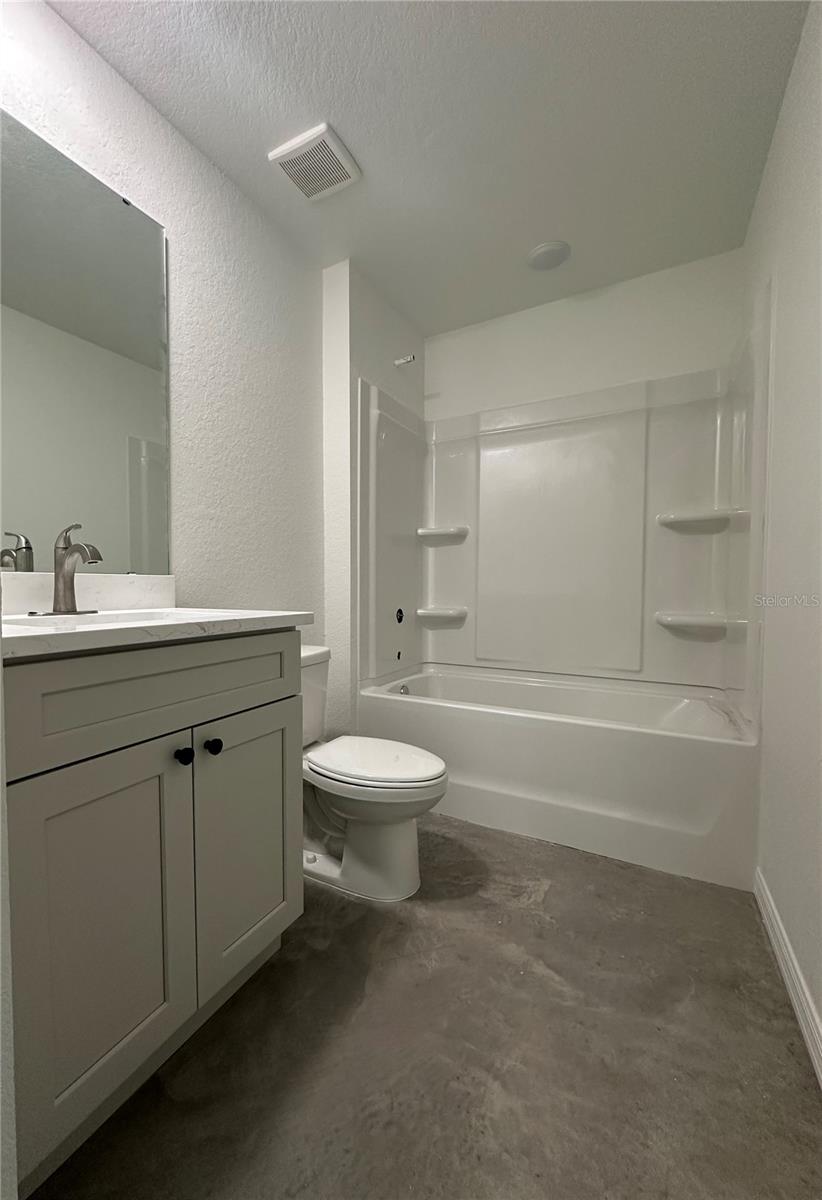 Image 6 of 11 For 753 30th Street N