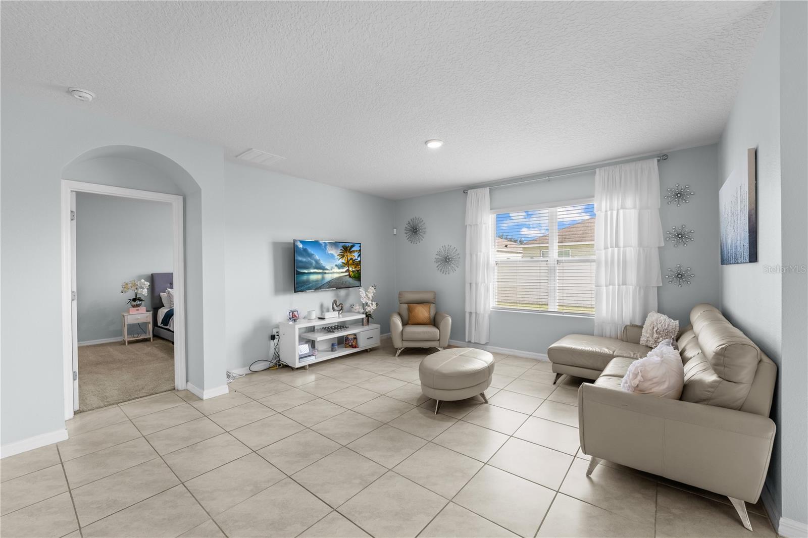 Image 17 of 46 For 1833 Bluepoint Street