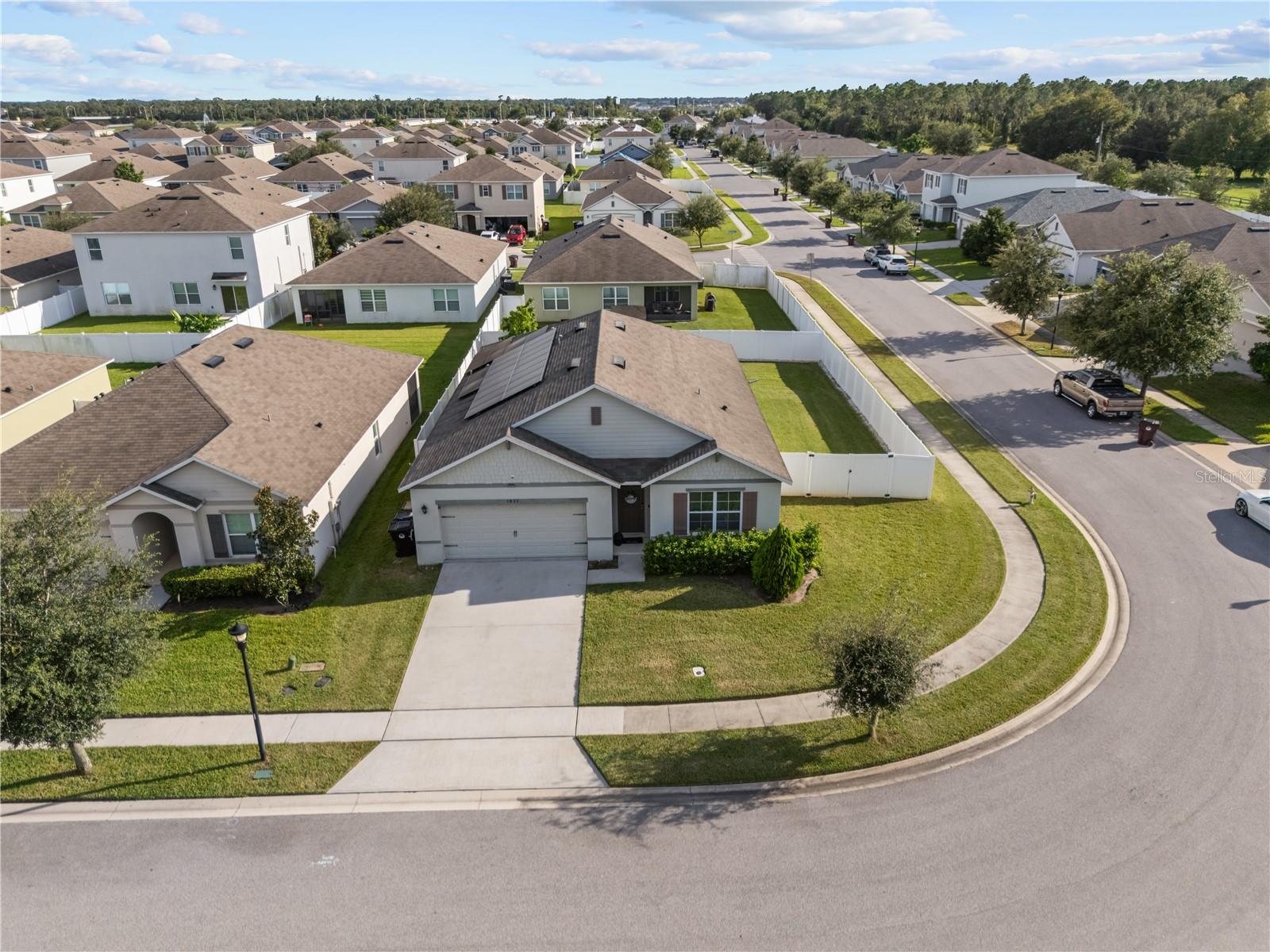 Image 2 of 46 For 1833 Bluepoint Street