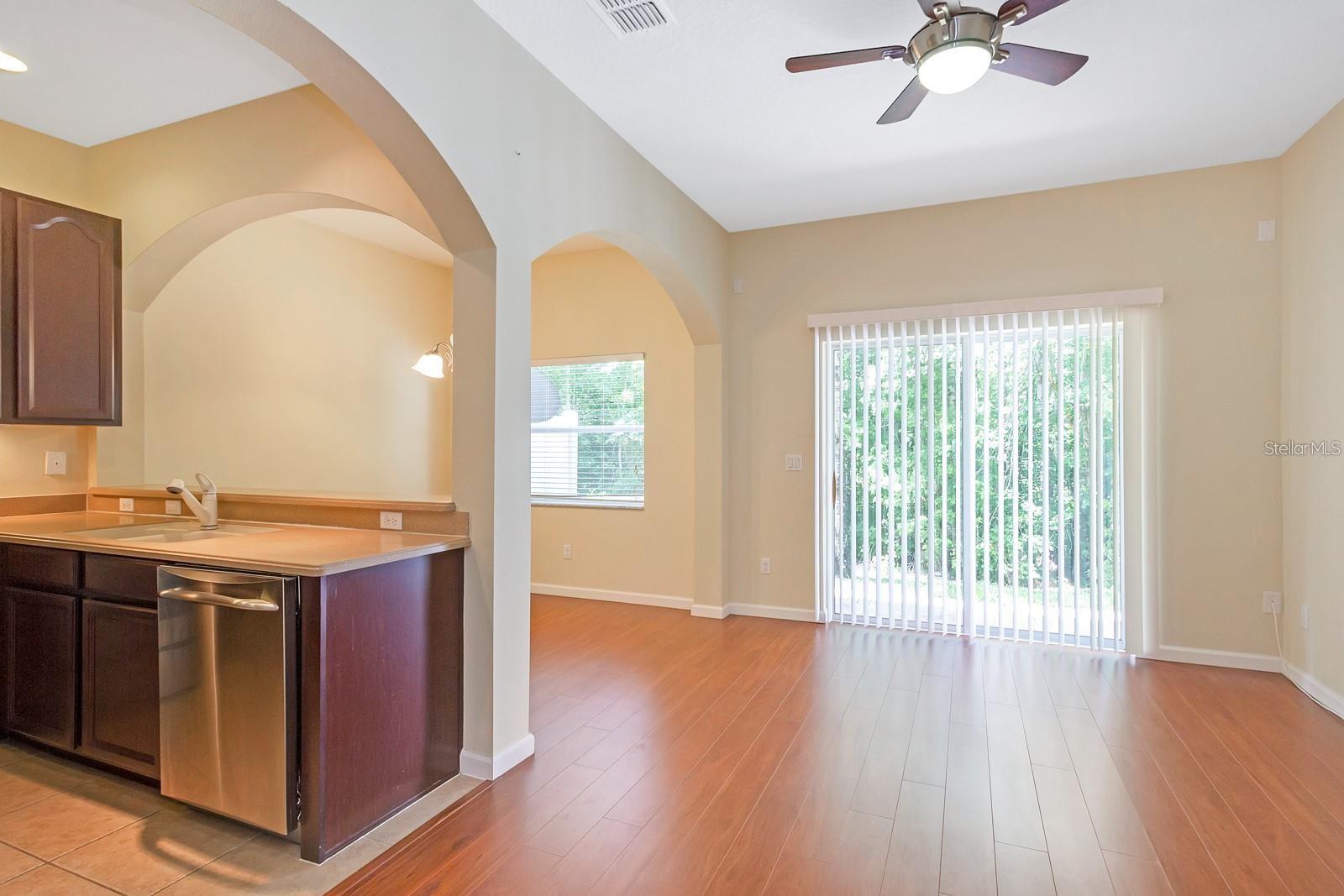 Image 6 of 22 For 10242 Park Commons Drive