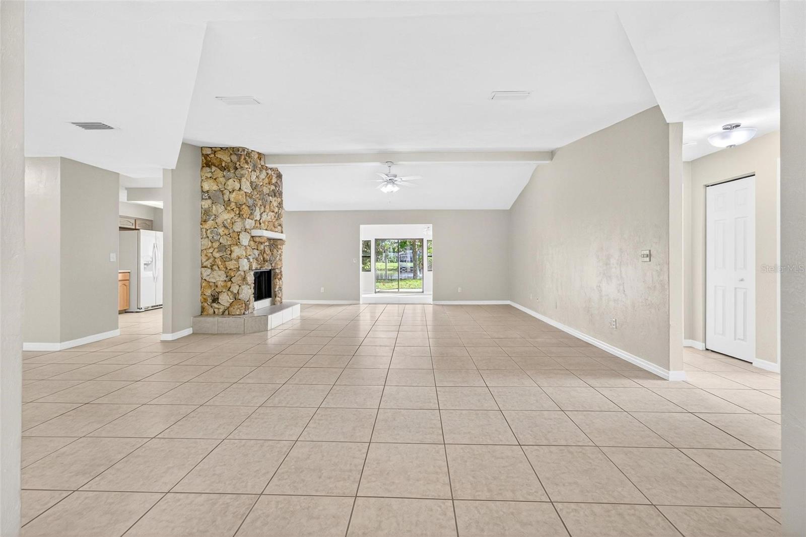 Image 13 of 85 For 806 Black Duck Drive