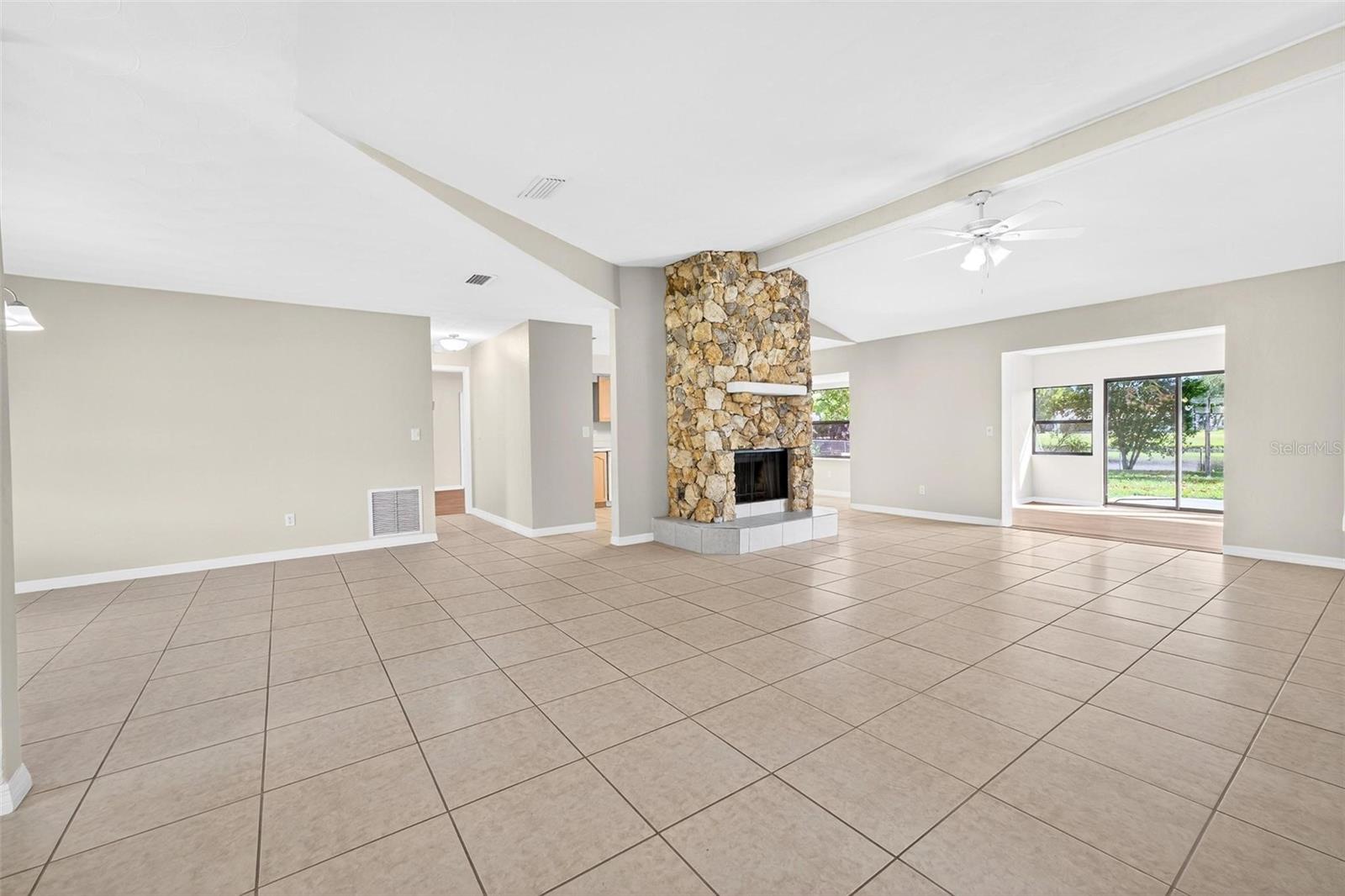 Image 14 of 85 For 806 Black Duck Drive