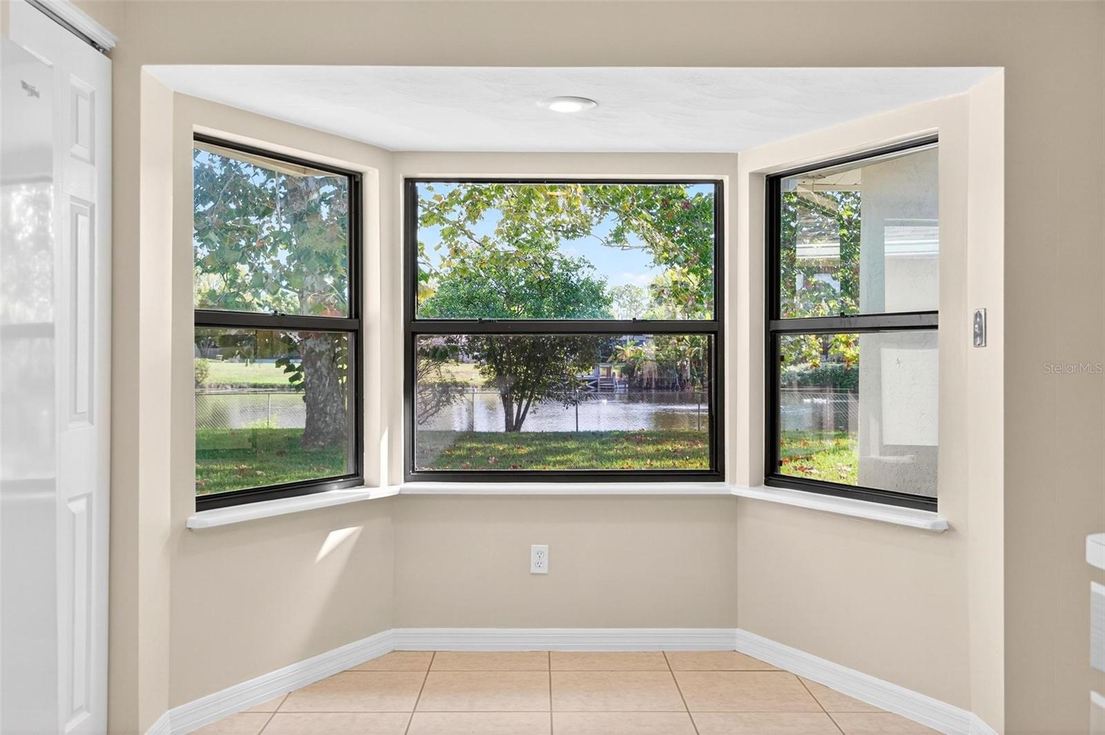 Image 38 of 85 For 806 Black Duck Drive