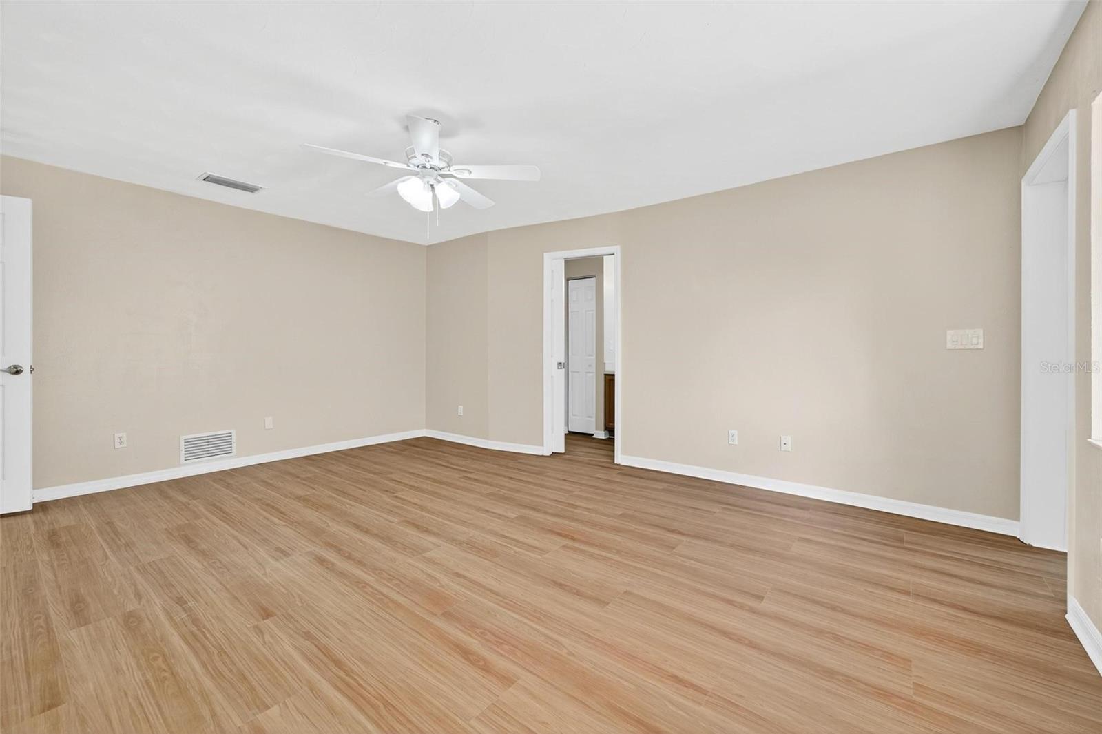 Image 42 of 85 For 806 Black Duck Drive