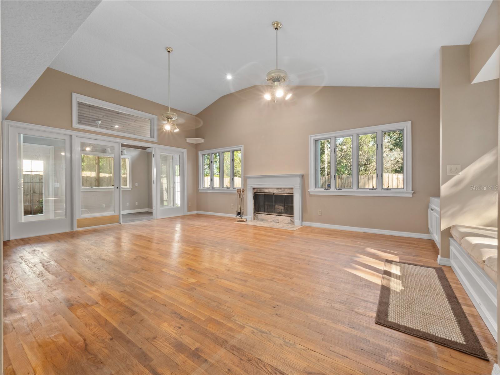 Image 10 of 31 For 7736 Compass Drive
