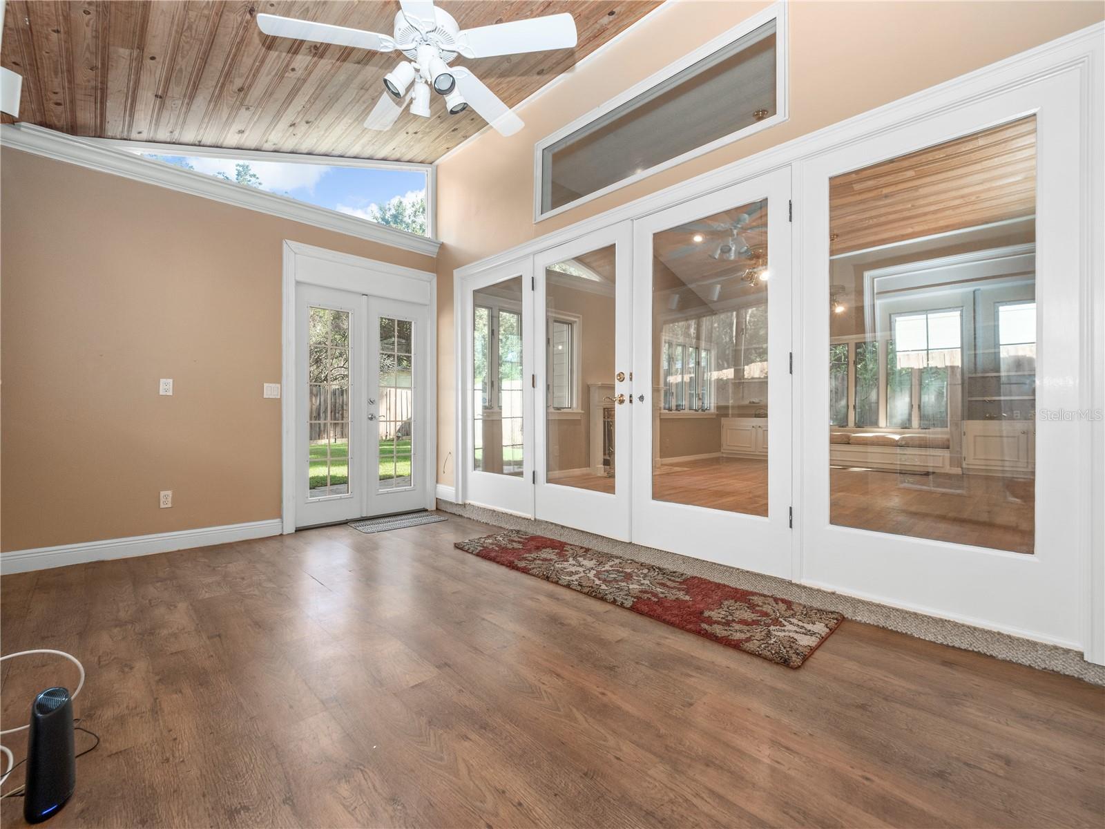 Image 11 of 31 For 7736 Compass Drive