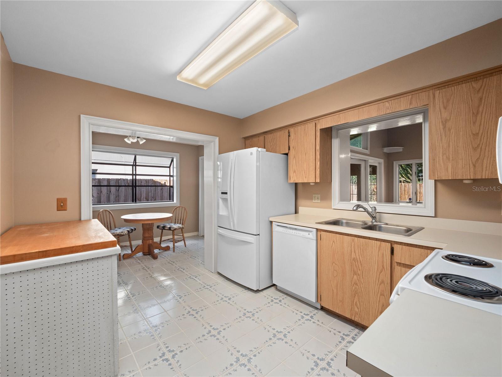 Image 14 of 31 For 7736 Compass Drive