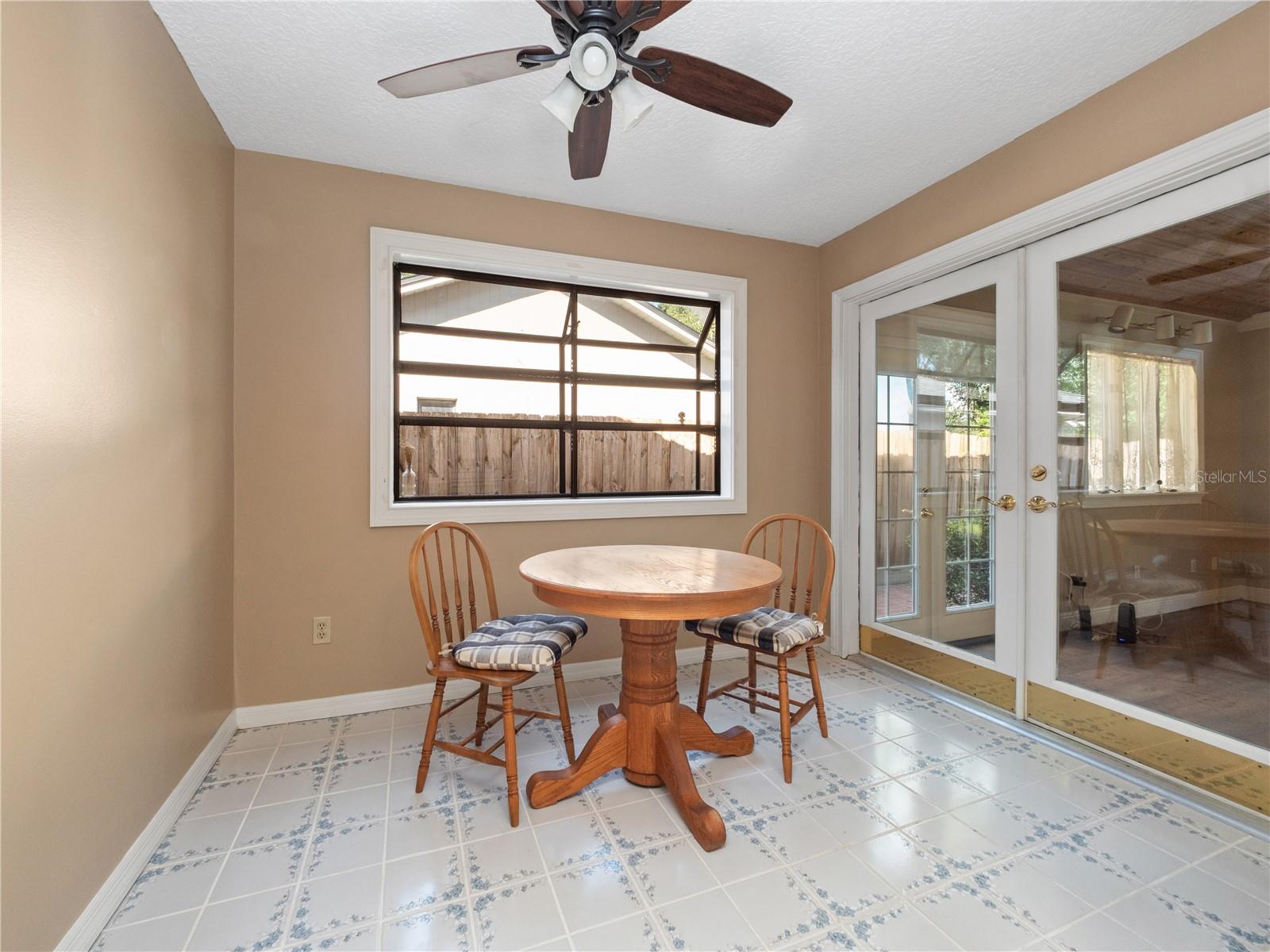Image 17 of 31 For 7736 Compass Drive