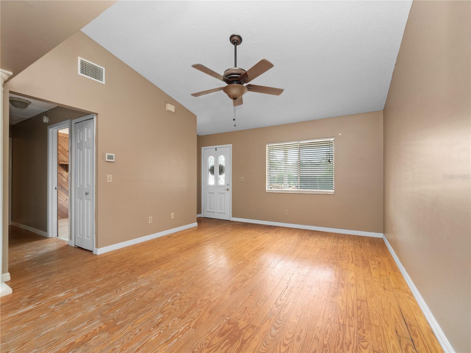 Image 18 of 31 For 7736 Compass Drive