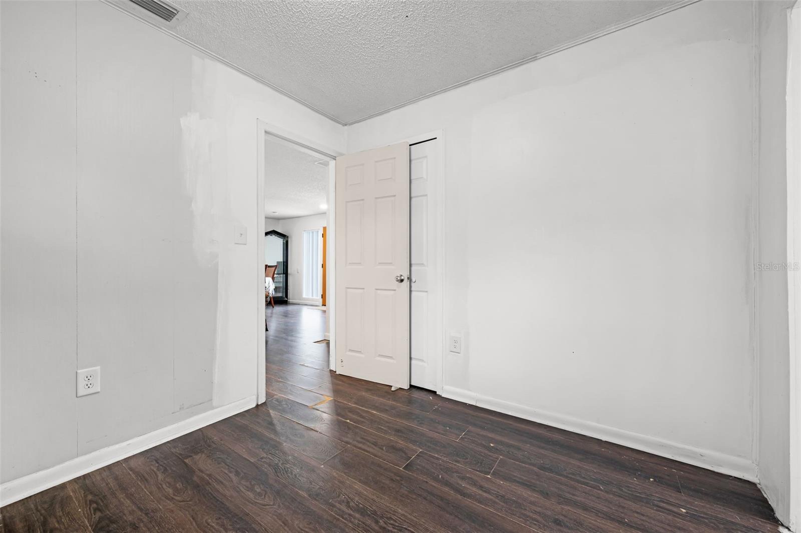 Image 20 of 49 For 4465 Gray Avenue