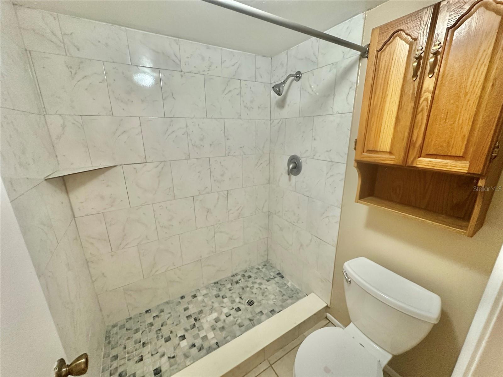 Image 11 of 13 For 2550 Park Avenue A