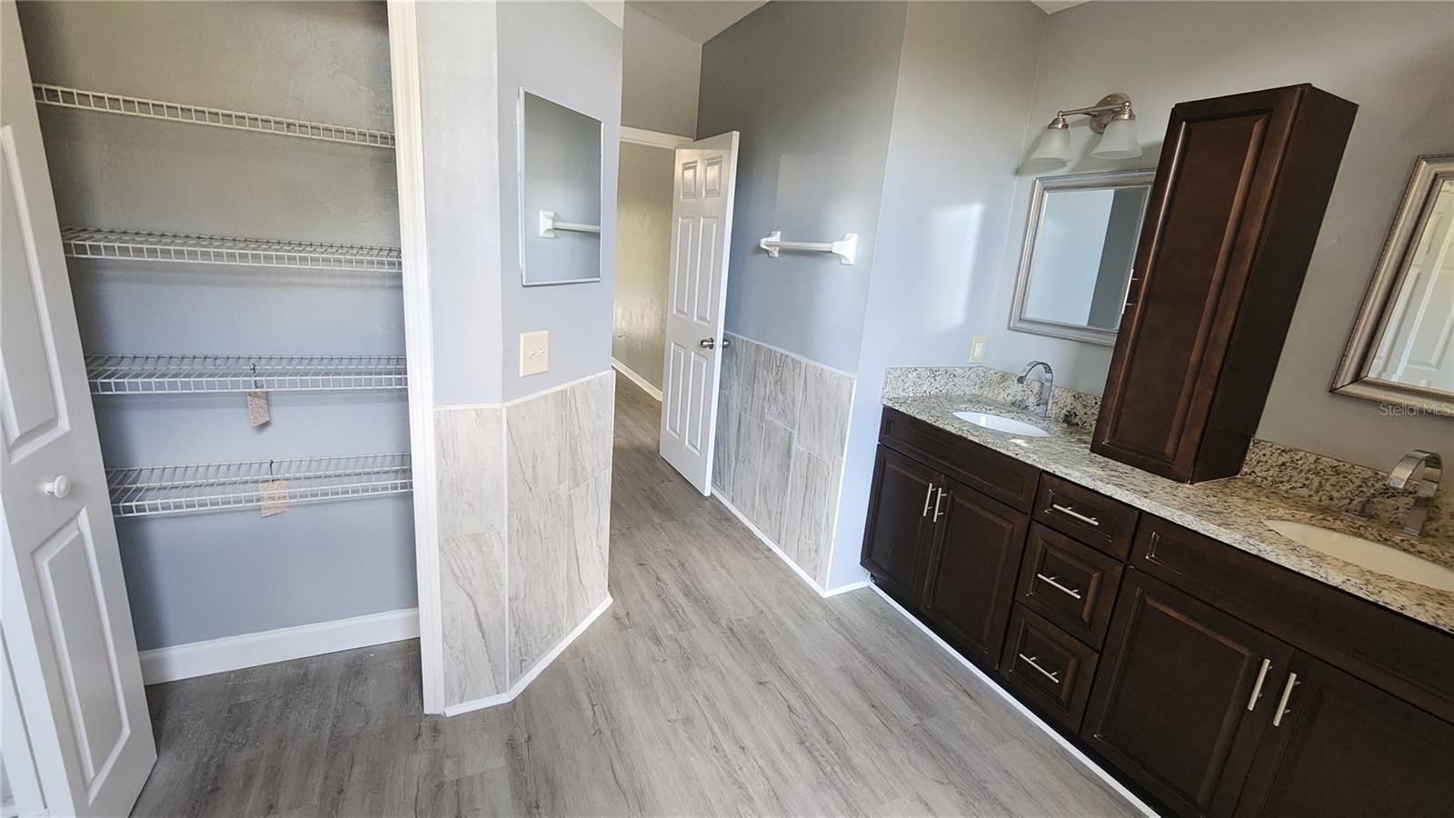 Image 12 of 19 For 300 Sun Oaks Court