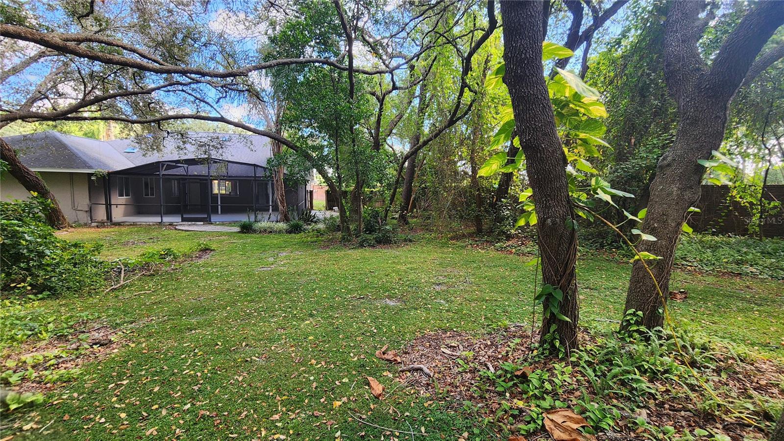 Image 3 of 19 For 300 Sun Oaks Court