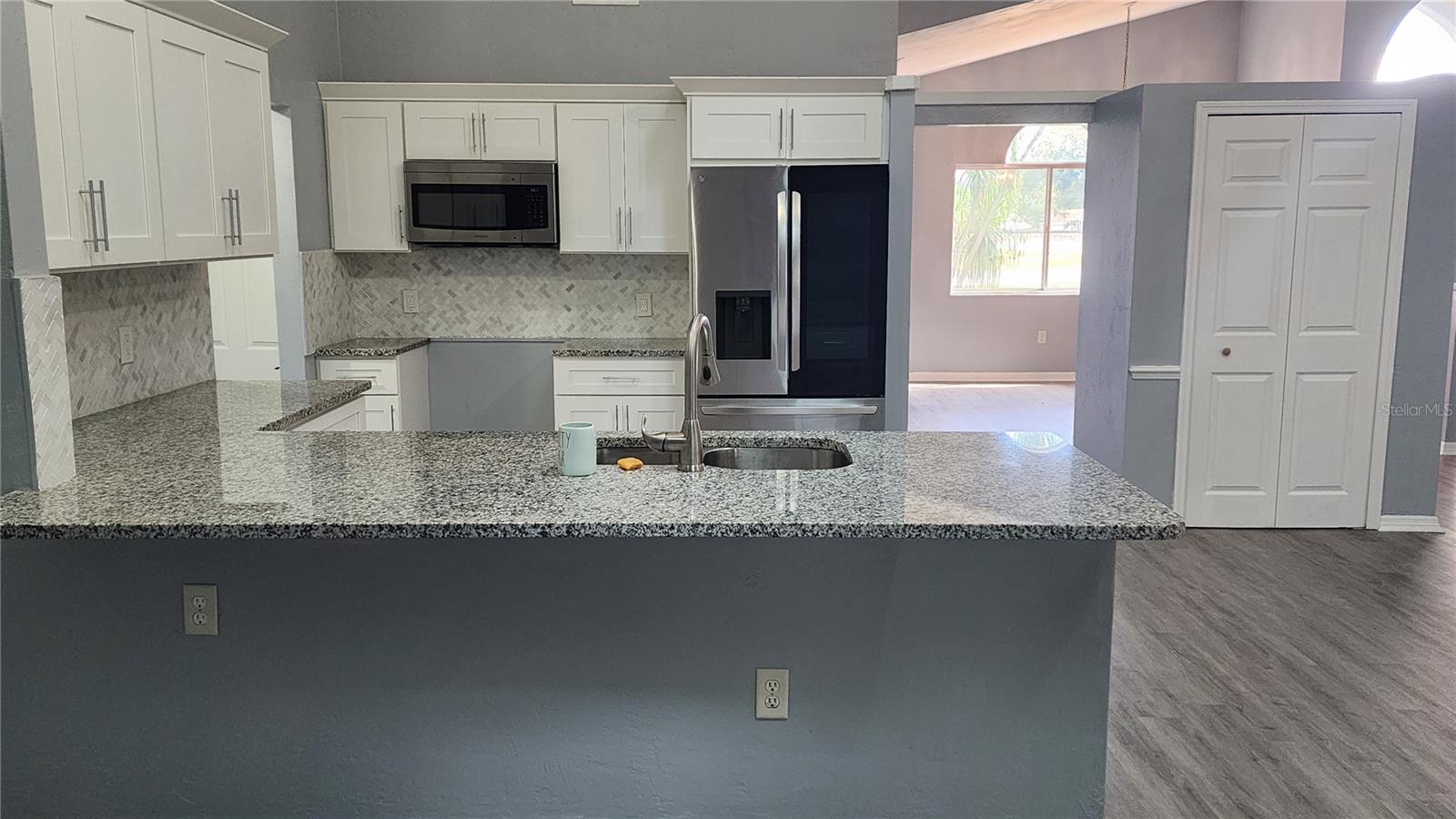 Image 9 of 19 For 300 Sun Oaks Court