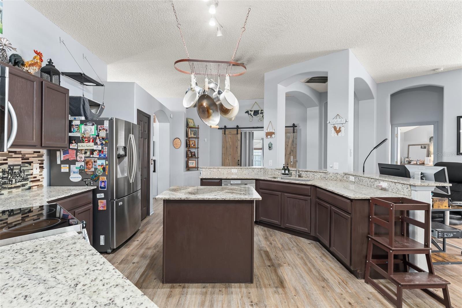 Image 10 of 44 For 25424 Divot Drive