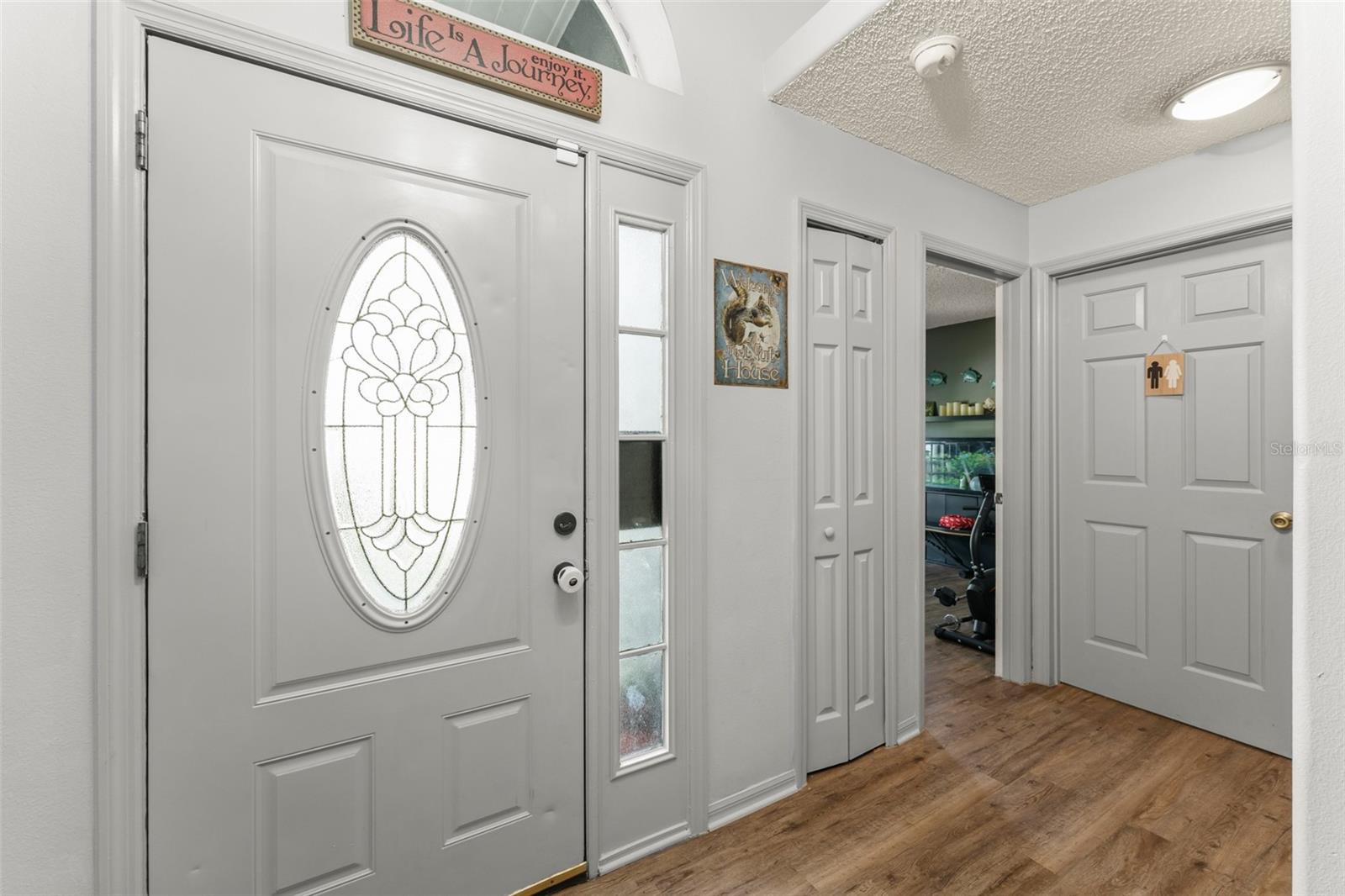 Image 26 of 44 For 25424 Divot Drive