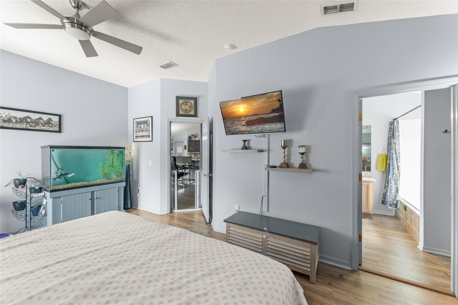 Image 30 of 44 For 25424 Divot Drive