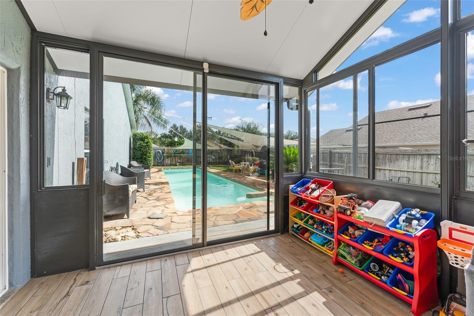 Image 35 of 44 For 25424 Divot Drive