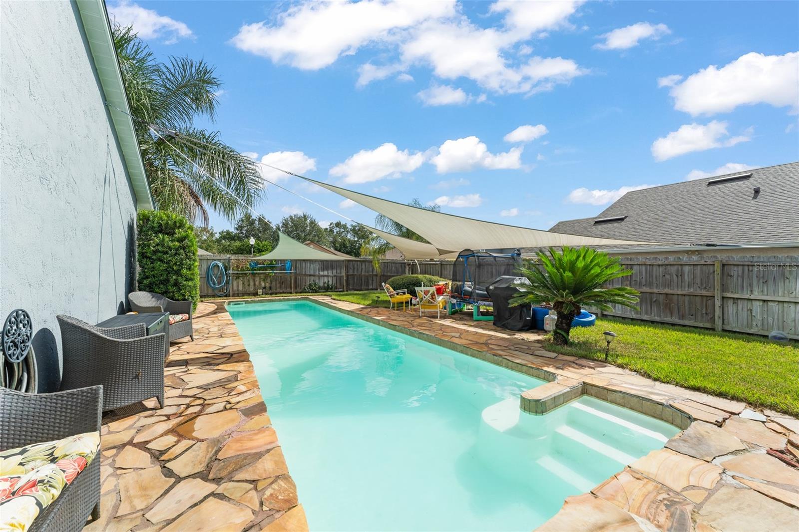 Image 36 of 44 For 25424 Divot Drive