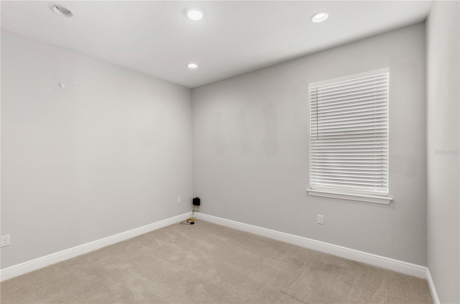 Image 22 of 42 For 4417 Lions Gate Avenue