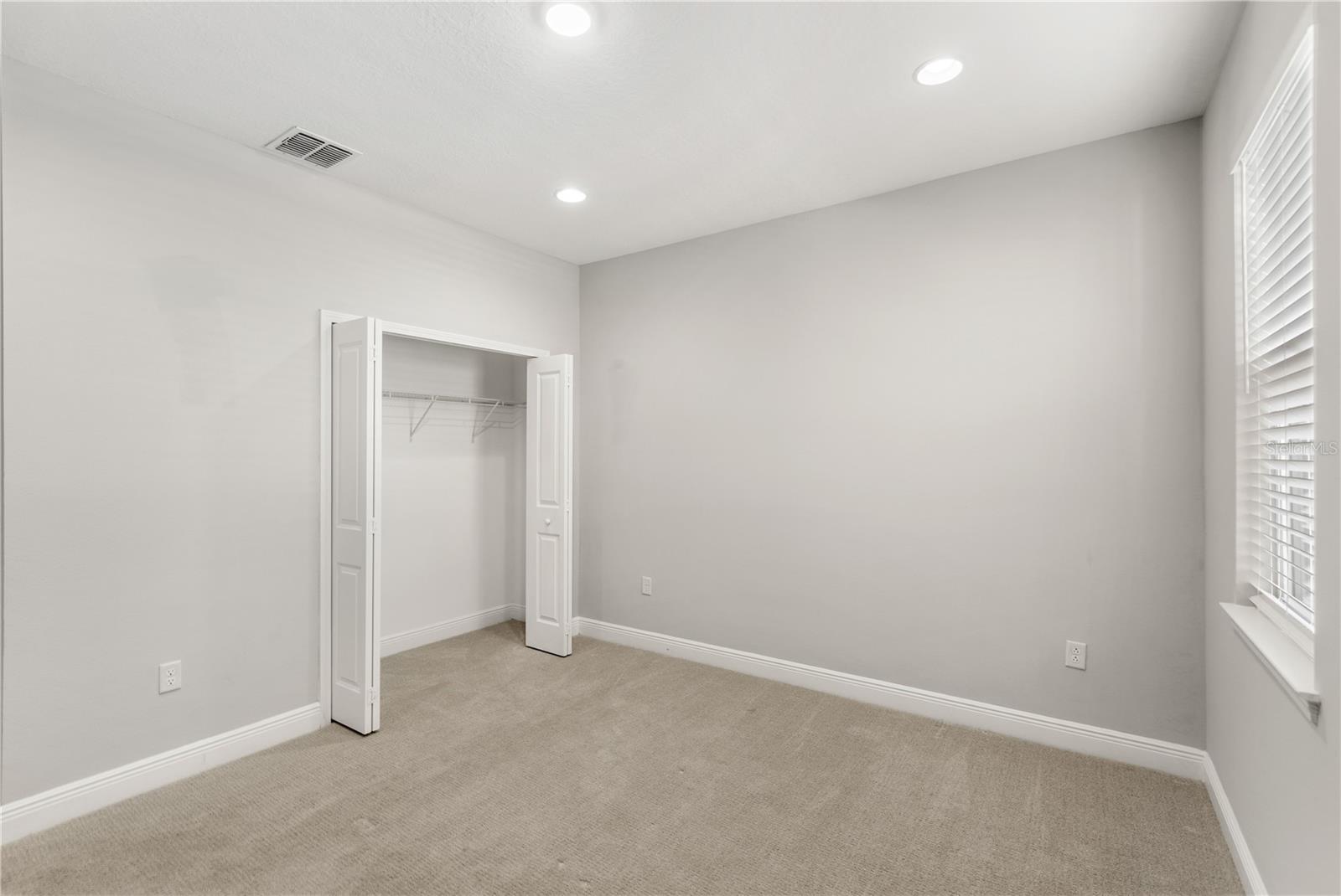 Image 23 of 42 For 4417 Lions Gate Avenue